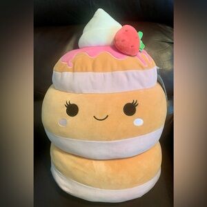 NWT Squishmallows Sawtelle Strawberry Pancakes Plush 16" Stuffed Toy Large